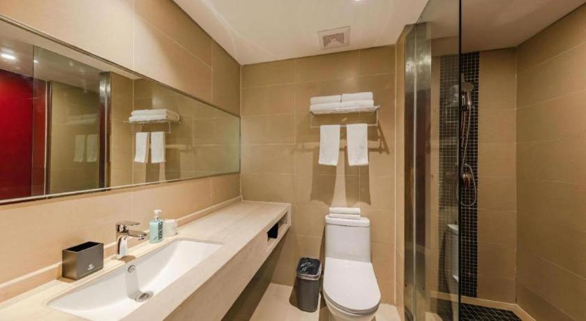 Comfort Capital Airport Shunyi Metro Station 3*