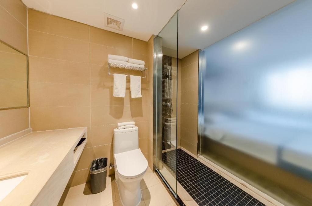 Comfort Capital Airport Shunyi Metro Station 3*