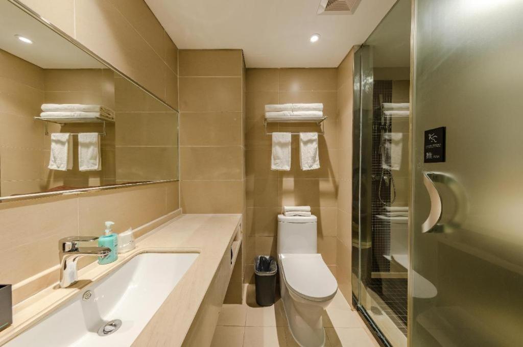 Hotel Comfort Capital Airport Shunyi Metro Station 3*