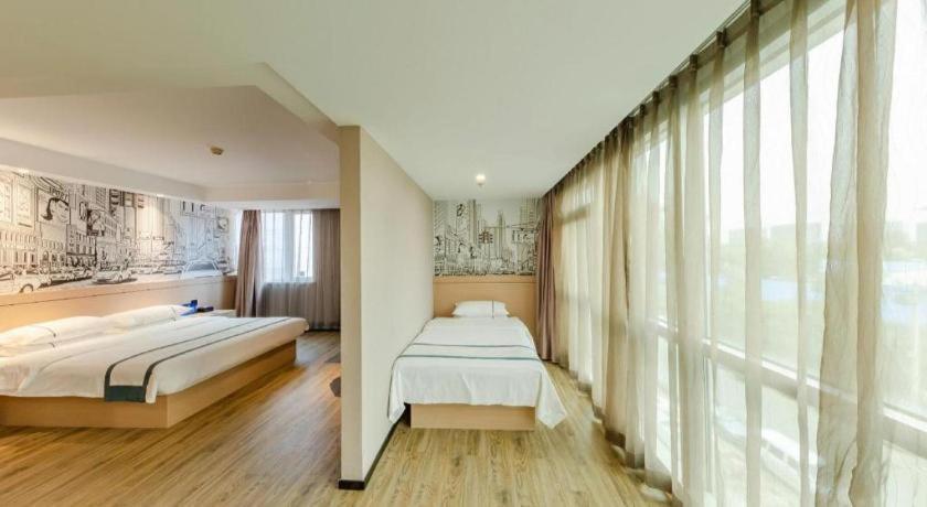 Comfort Capital Airport Shunyi Metro Station Hotel 3*